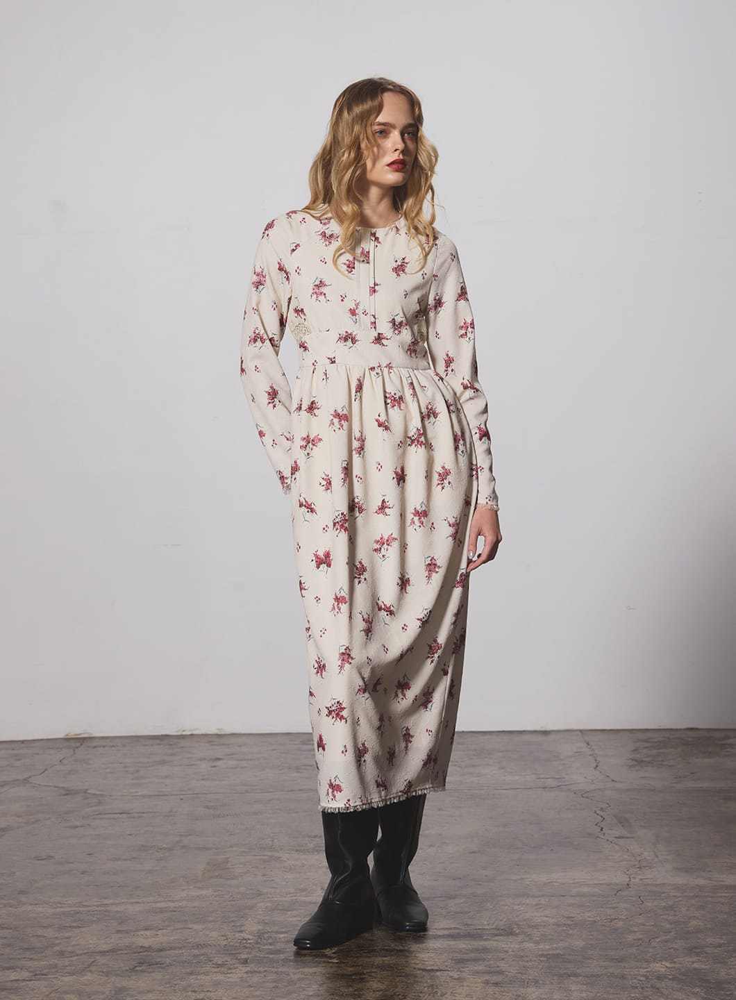 ジャガードフラワープリントワンピース