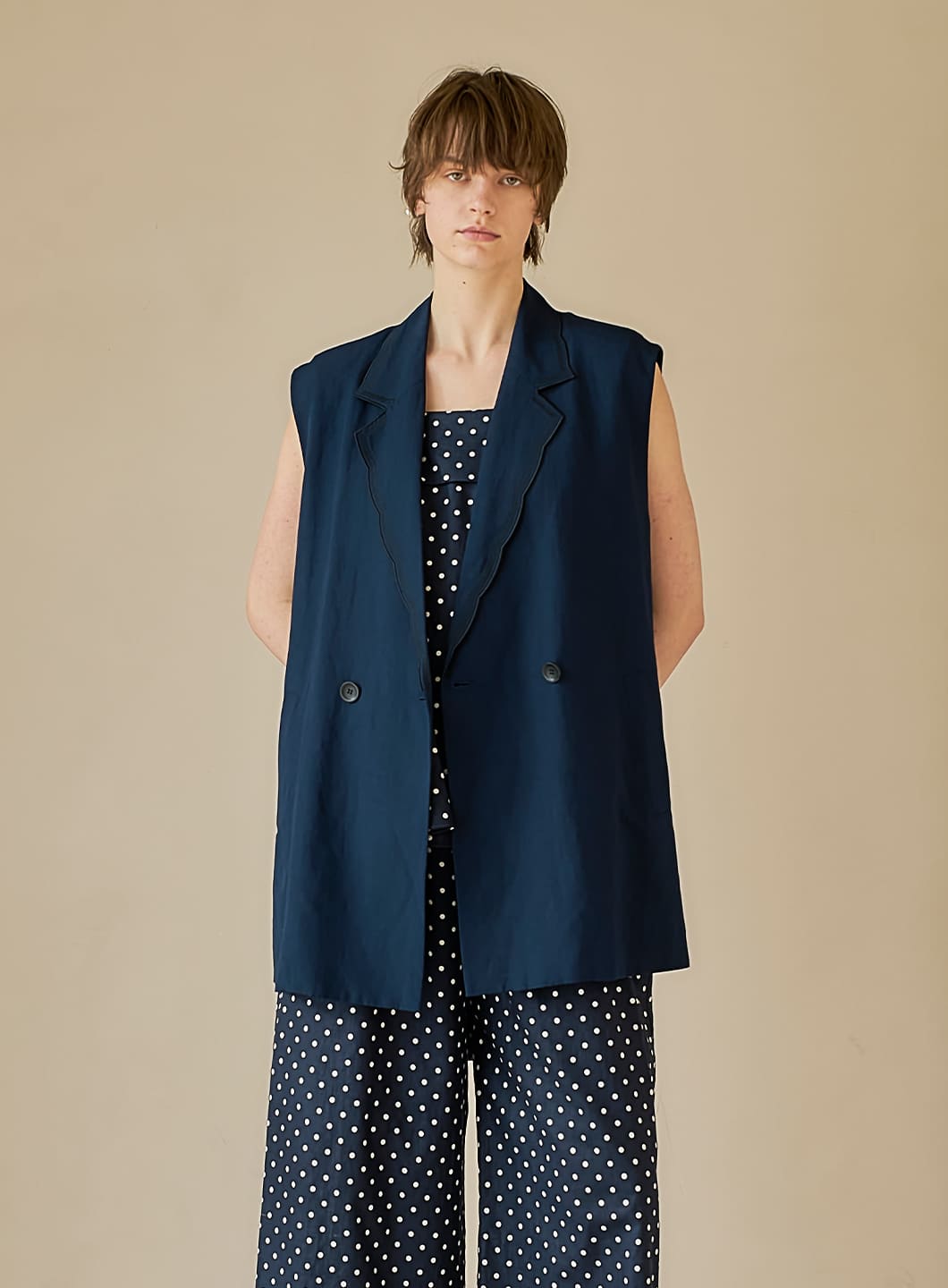 【3/26発売】衿刺繍ジレ