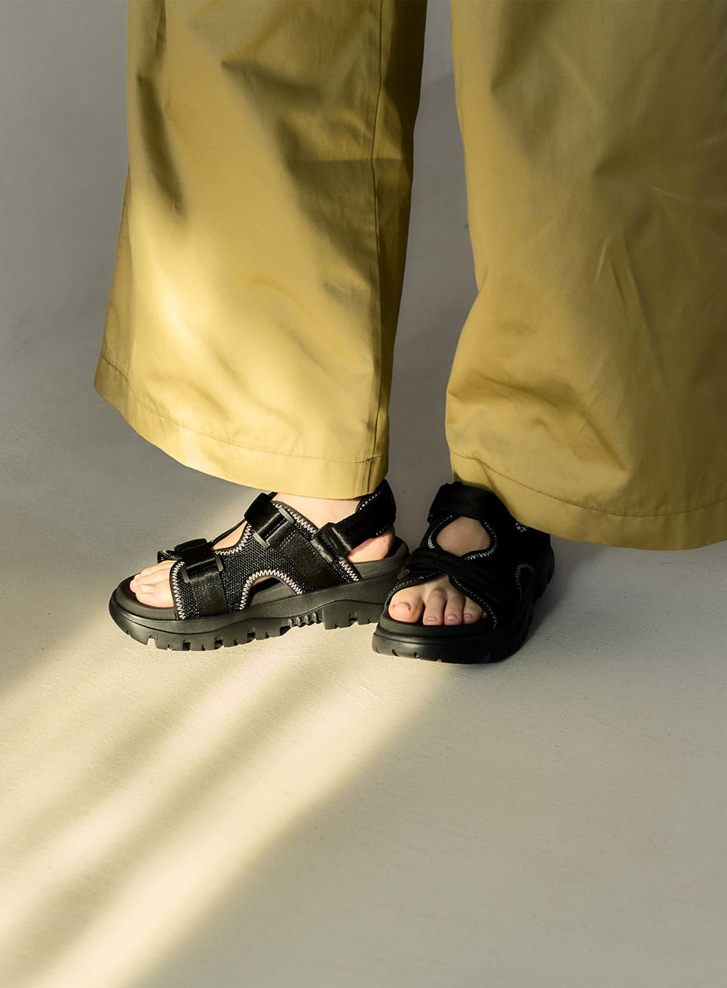 【3/19発売】COEL×SHAKA メッシュサンダル