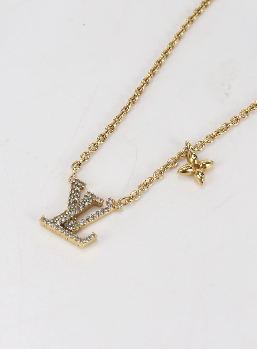 LOUIS VUITTON LVアイコニックネックレス