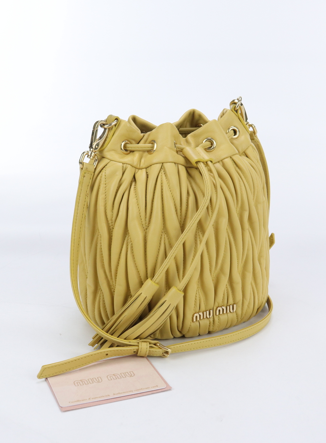 MIUMIU マテラッセ  ショルダーバッグ